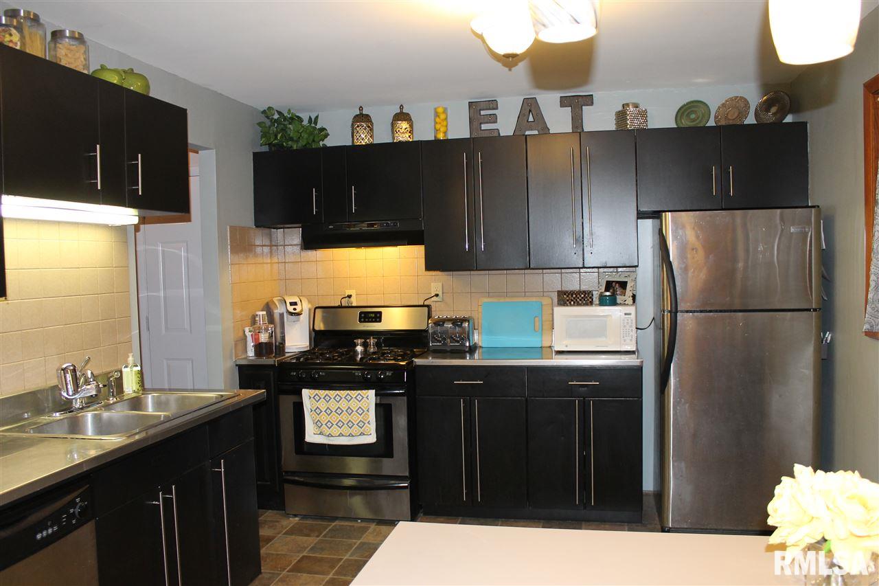 5324 North Ronald Road Peoria, IL 61614 - Photo 9 of 16 Gallery Image 9