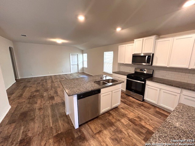 13315 Whisper Ranch San Antonio, TX 78252 - Photo 11 of 36