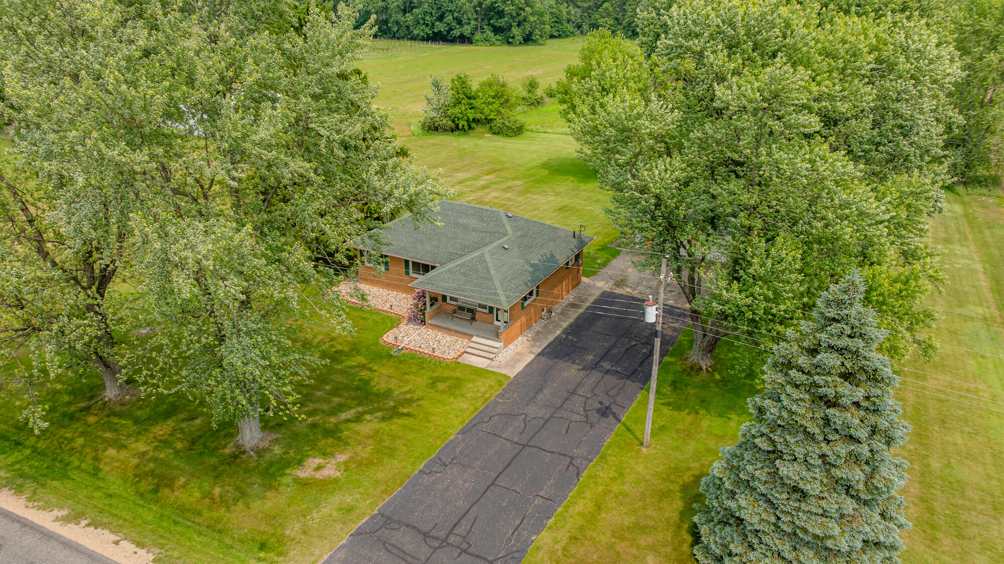 10001 Date Road Baroda, MI 49101 - Photo 3 of 44 Date-138