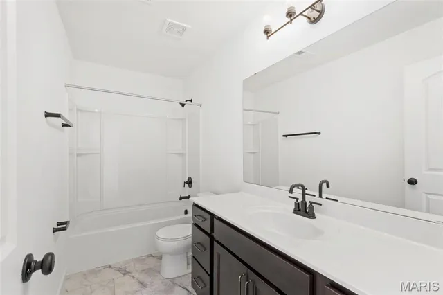 $266,900 | 2 Belmont At River Bluffs Meadows, Florissant, MO 63031