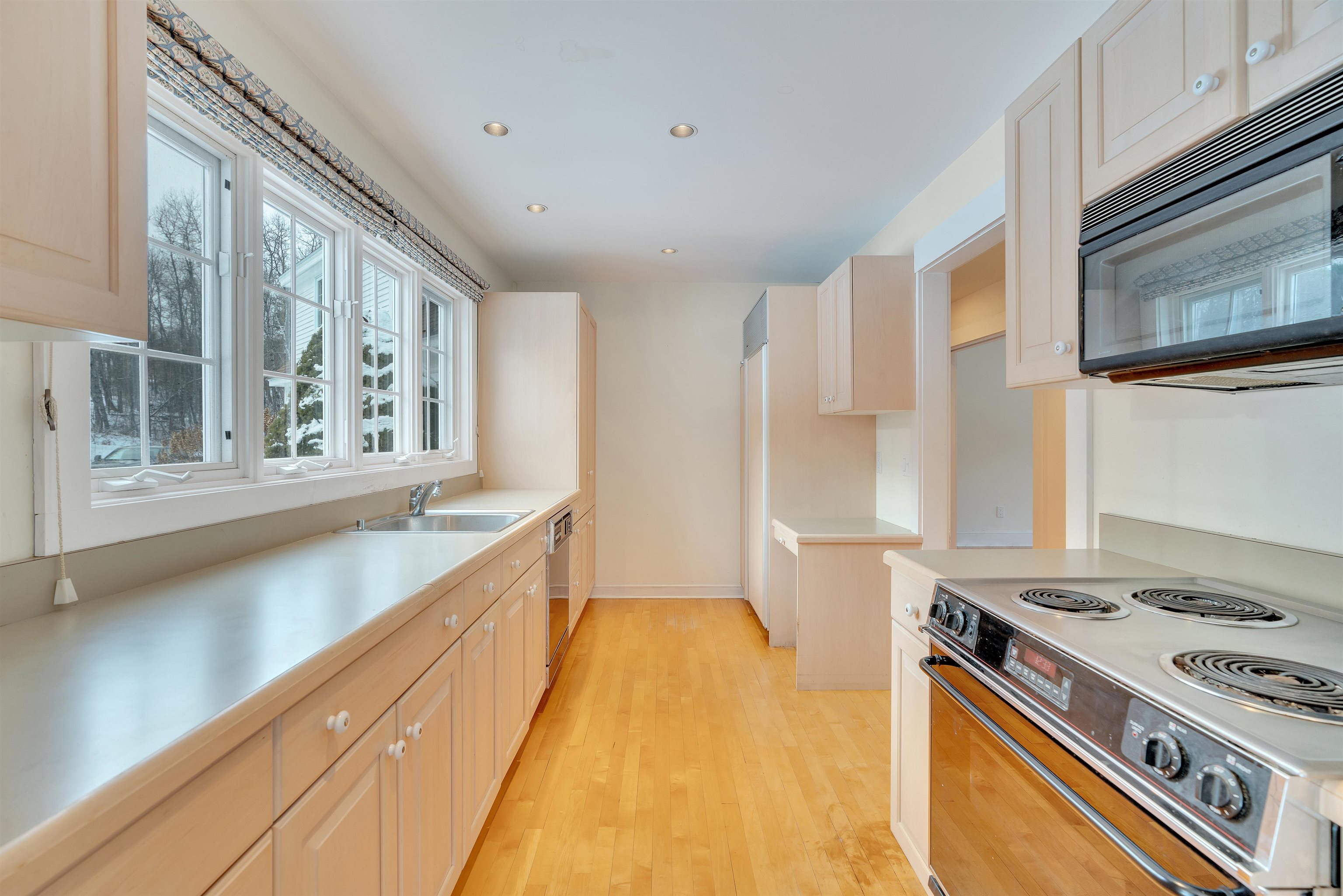 81 Roberts Road Woodstock, VT 05091 - Photo 16 of 38