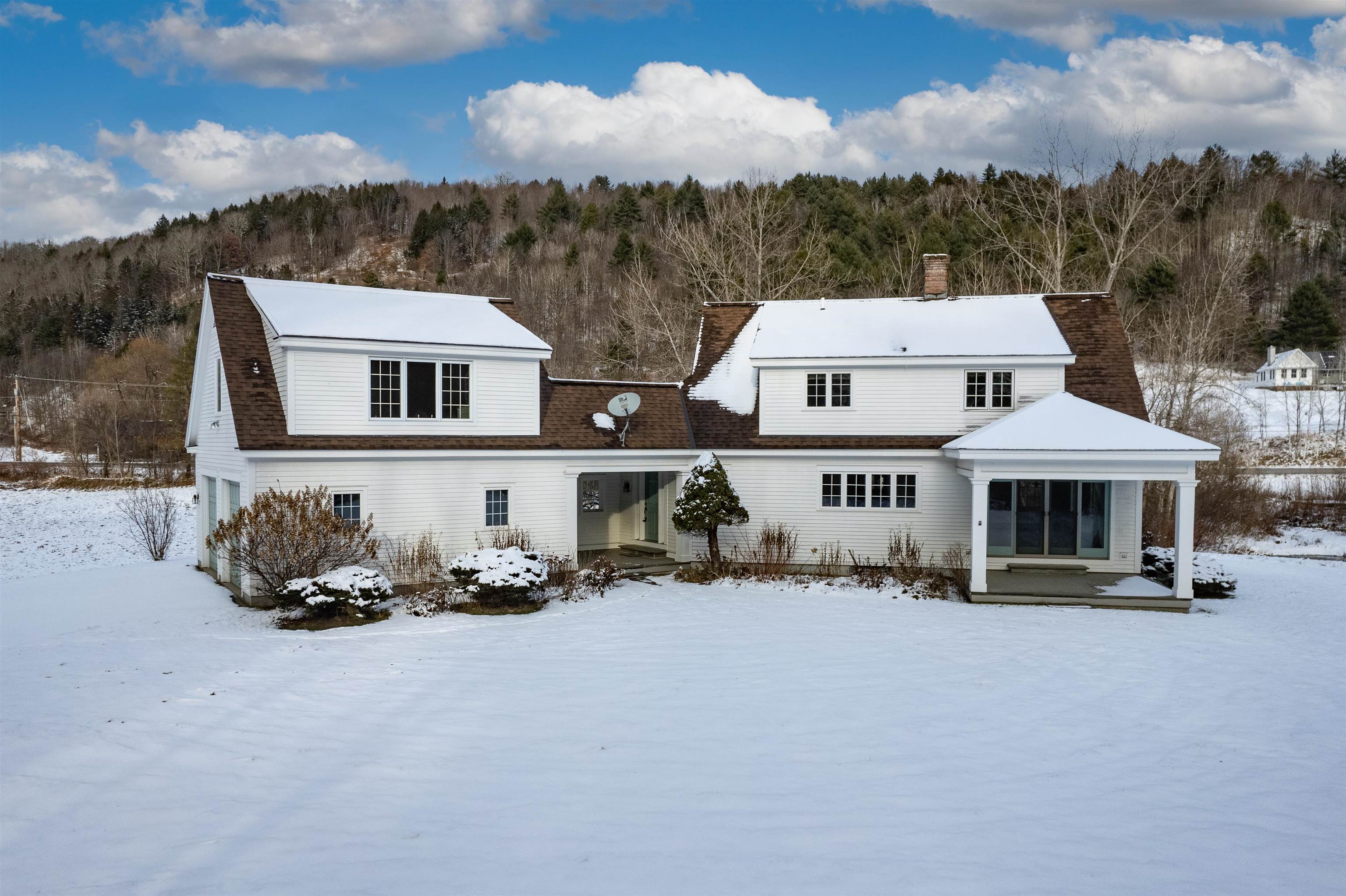 81 Roberts Road Woodstock, VT 05091 - Photo 4 of 38