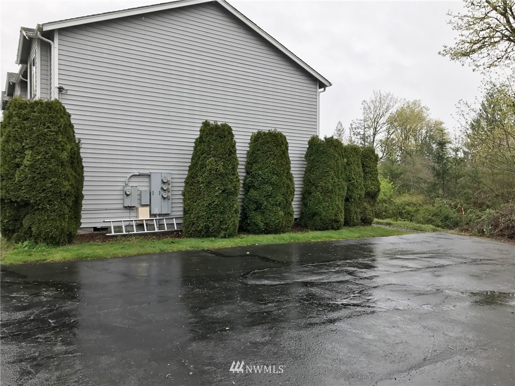 213 Cloverdale Road Kalama, WA 98625 - Photo 4 of 8 Gallery Image 4