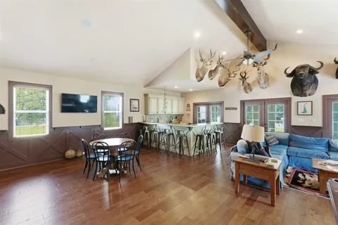 $575,000 | 7115 Port Road, Sulphur, LA 70665