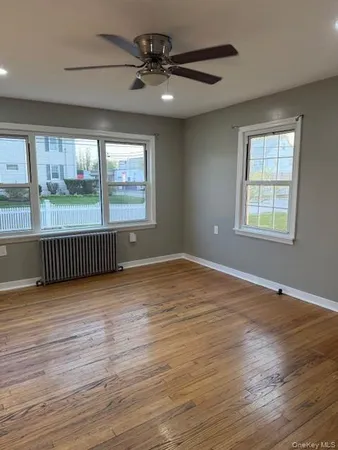 $2,600 | 21 North Grove Street, Unit 2, Valley Stream, NY 11580