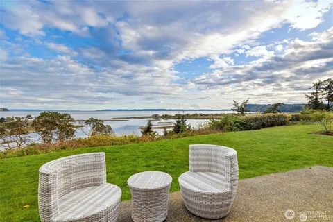 $1,377,500 | 2368 Soundview Drive, Langley, WA 98260