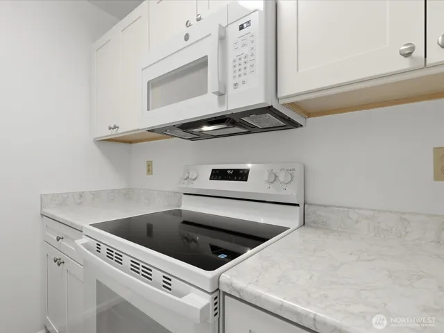 $339,500 | 8835 166th Avenue Northeast, Unit D102, Redmond, WA 98052