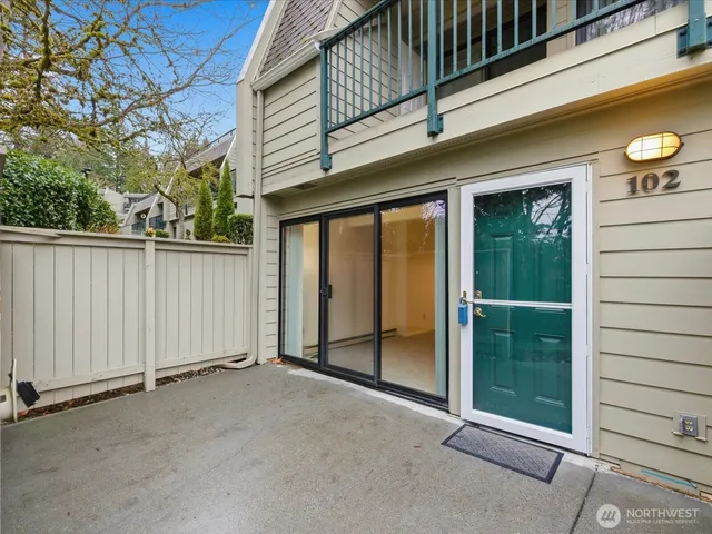 $339,500 | 8835 166th Avenue Northeast, Unit D102, Redmond, WA 98052