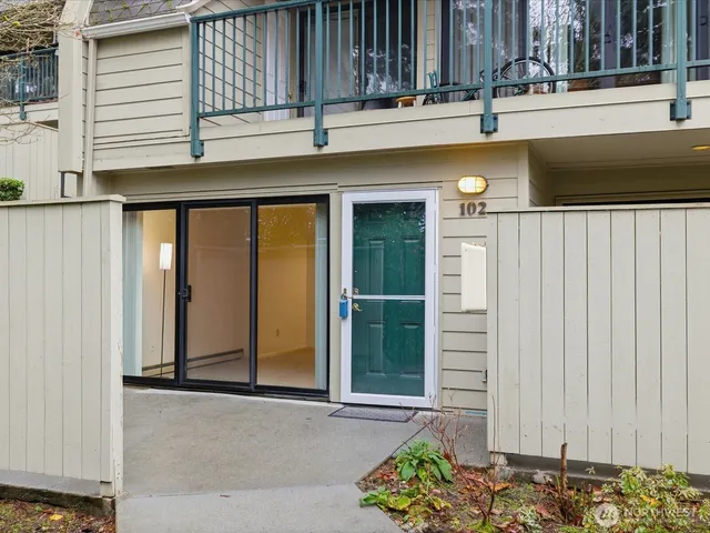 $339,500 | 8835 166th Avenue Northeast, Unit D102, Redmond, WA 98052