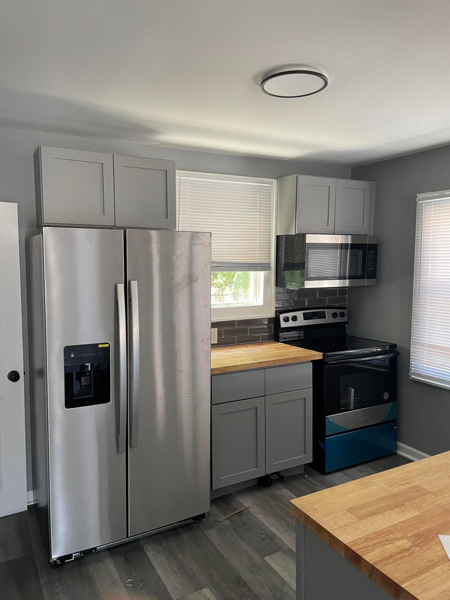 2113 Agler Road Columbus, OH 43211 - Photo 9 of 37 Agler Kitchen Appliances #2