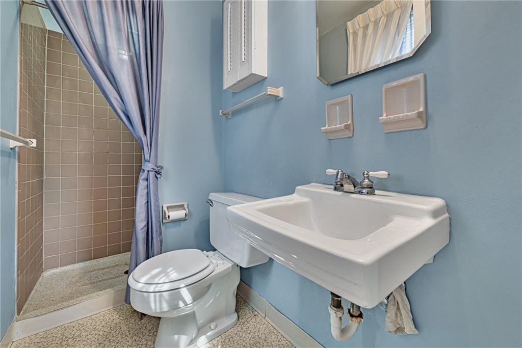 2422 Saunders Station Road Monroeville, PA 15146 - Photo 17 of 25 Gallery Image 17