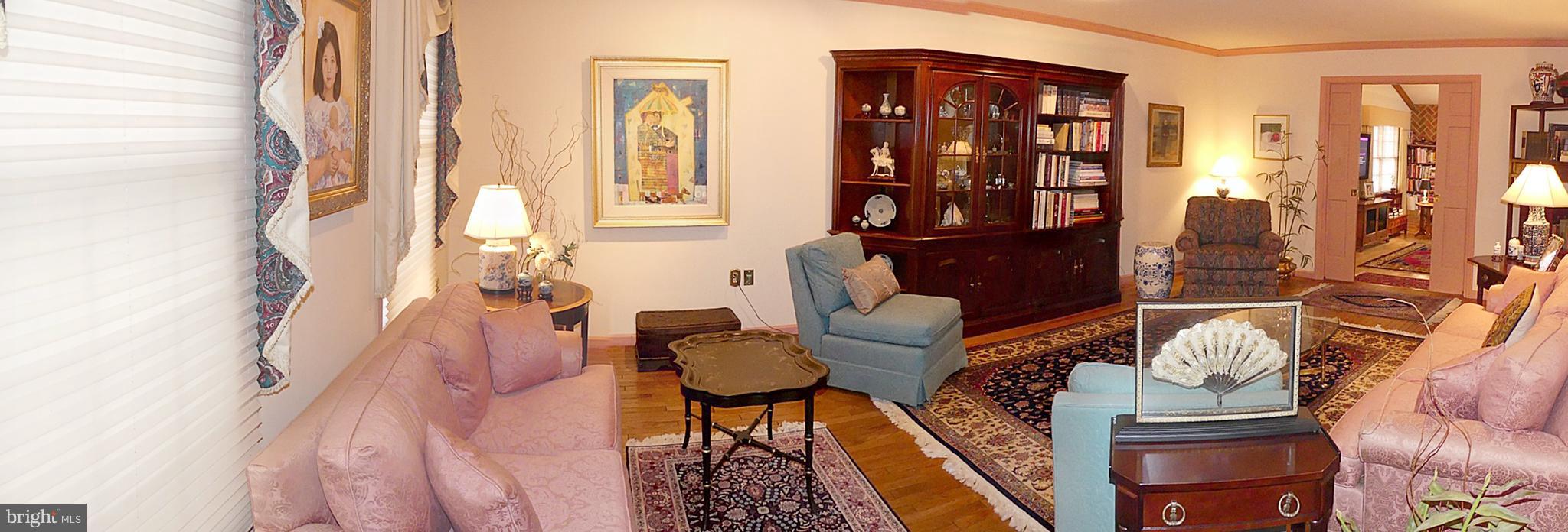 24 Fawn Drive Reading, PA 19607 - Photo 13 of 47 Living Room