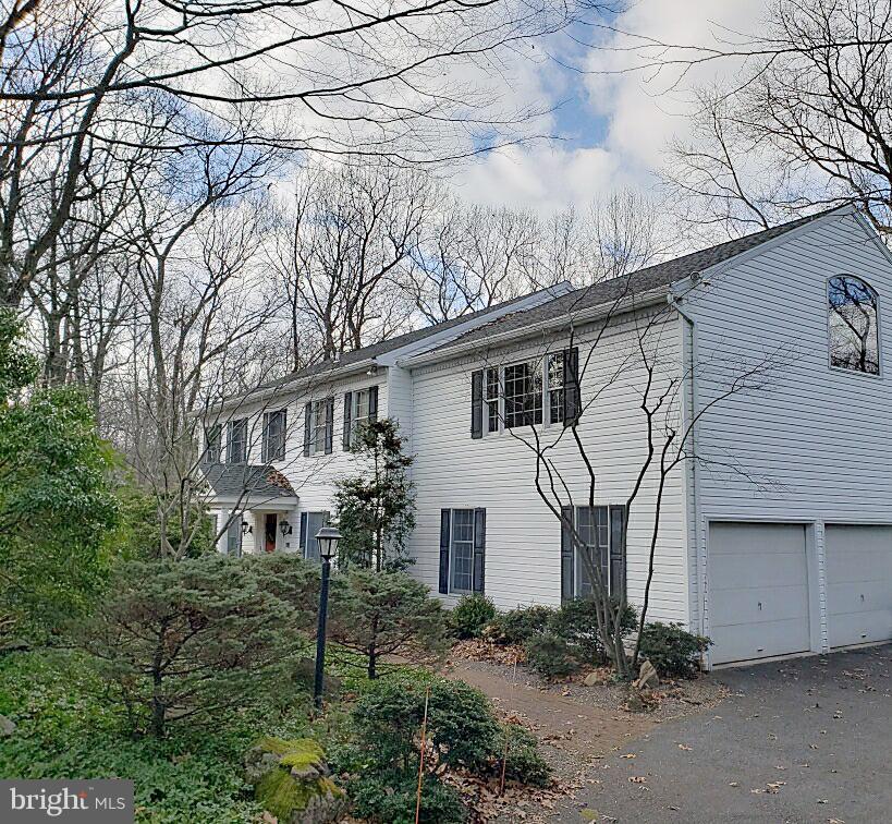 24 Fawn Drive Reading, PA 19607 - Photo 3 of 47 Front of House