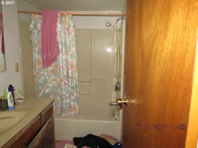 33155 Southeast Coupland Road Estacada, OR 97023 - Photo 8 of 9 Gallery Image 8