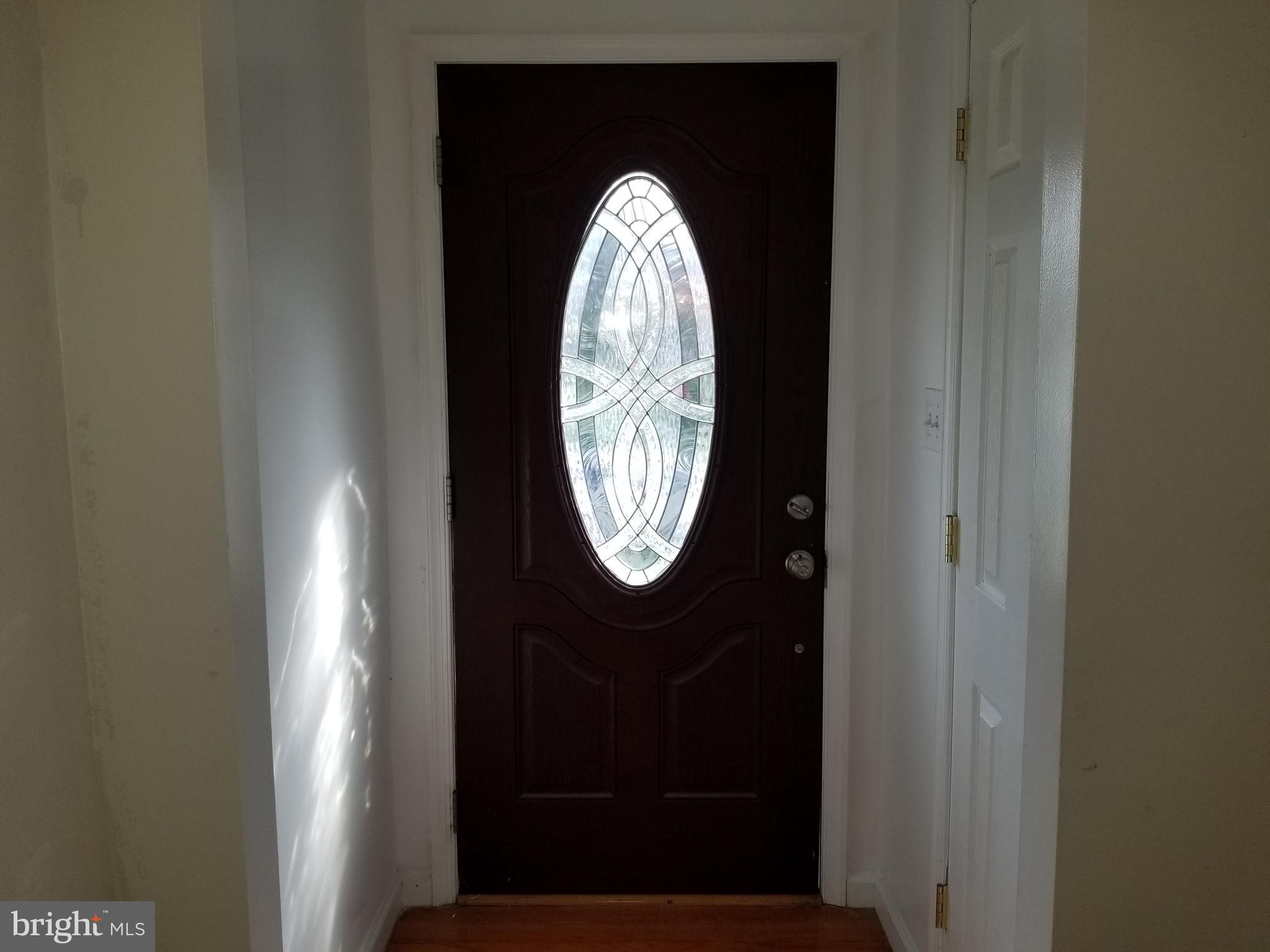 229 East Claremont Road Philadelphia, PA 19120 - Photo 4 of 66 Interior entrance