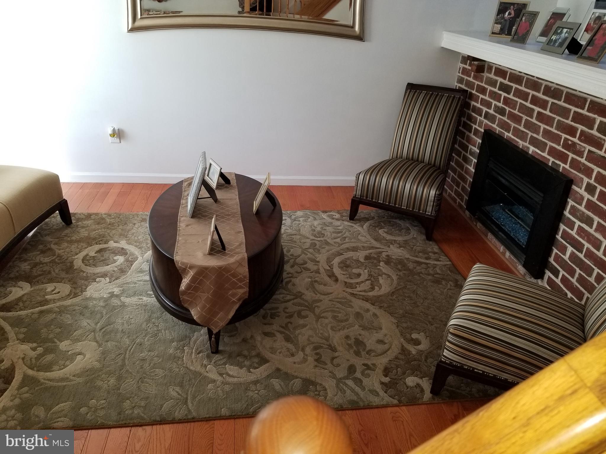 229 East Claremont Road Philadelphia, PA 19120 - Photo 8 of 66 Living Room