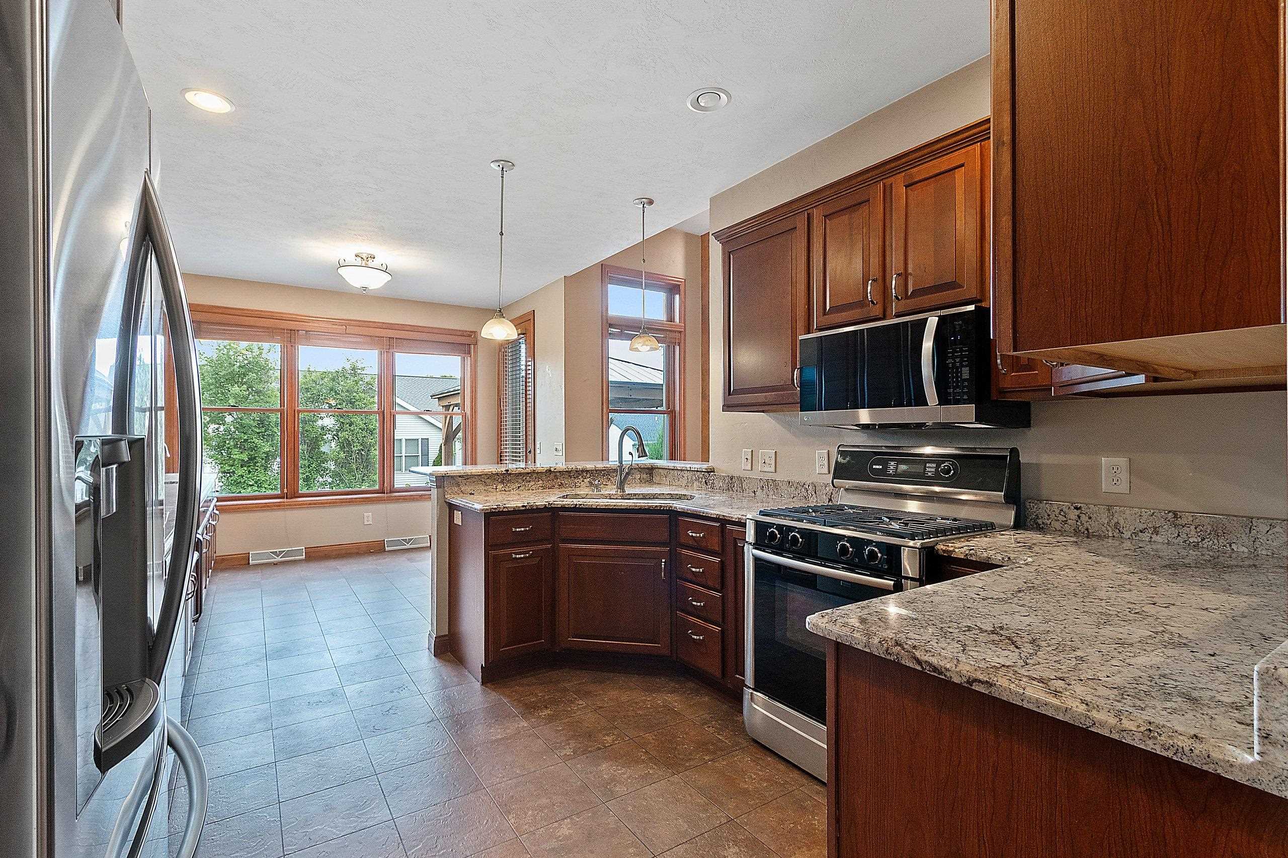 1892 Sunrise Lane Appleton, WI 54913 - Photo 16 of 50