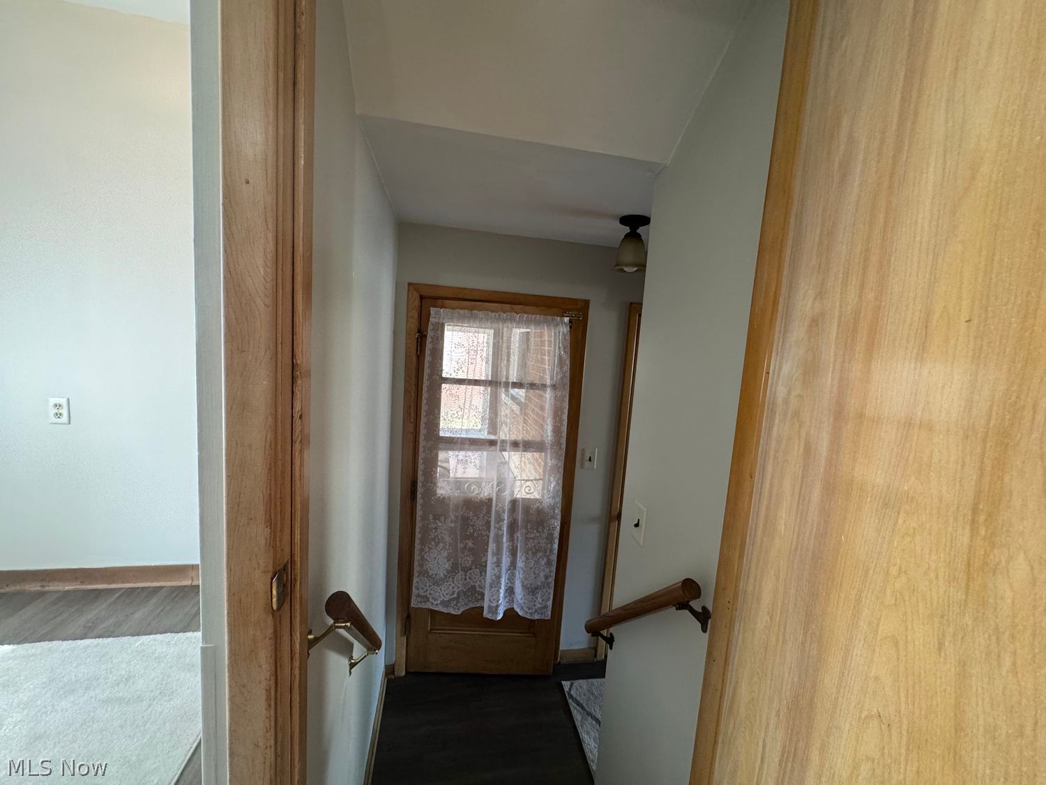 7726 York Road Cleveland, OH 44130 - Photo 5 of 34
