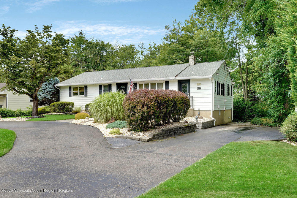 817 Tennent Road Manalapan, NJ 07726 - Photo 7 of 52 009_ros01956-ros01960_1b