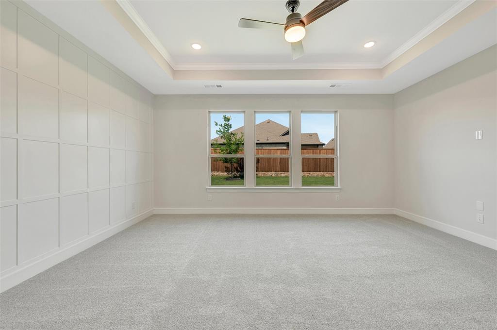 11460 Wulstone Road Fort Worth, TX 76052 - Photo 14 of 40 an empty room with windows
