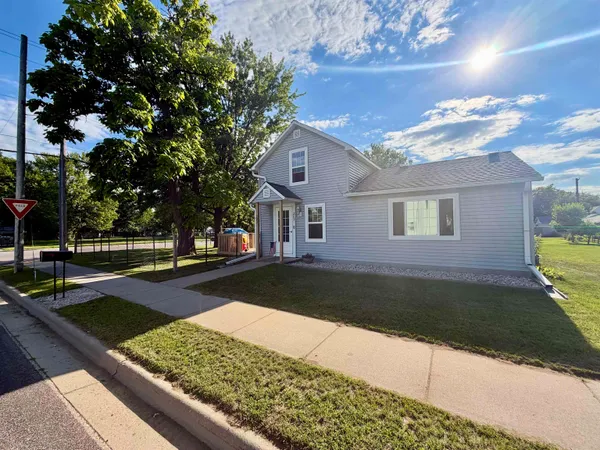 $168,000 | 203 North 3rd Street, Muscoda, WI 53573