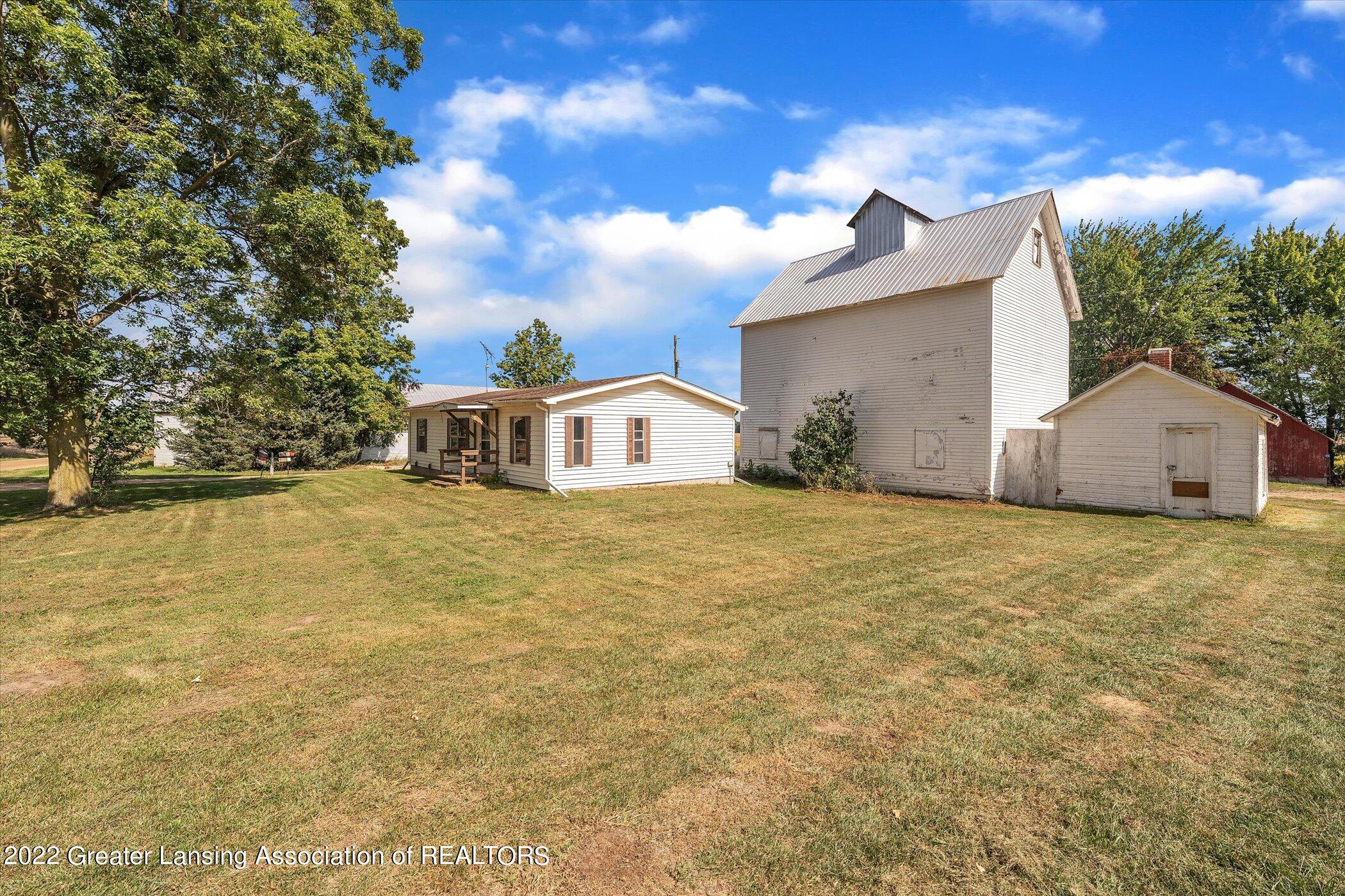 3879 South Grove Road St. Johns, MI 48879 - Photo 18 of 28 31-3879-S-Grove-Rd-WindowStill-Real-Esta