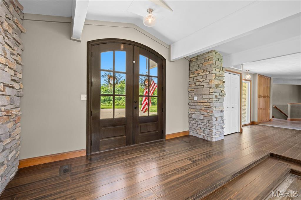 3732 Ridge View Road Edwardsville, IL 62025 - Photo 5 of 57