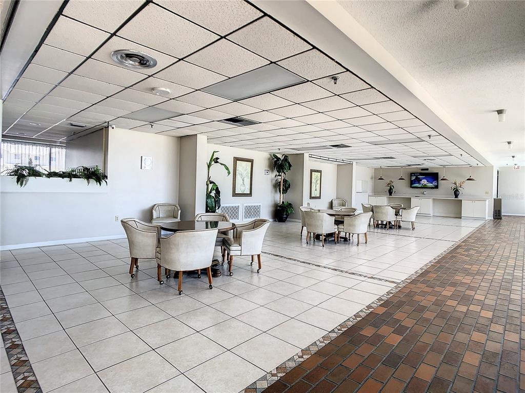 15462 Gulf Boulevard, Unit 501 Madeira Beach, FL 33708 - Photo 31 of 88