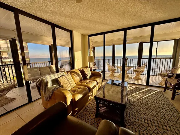 $3,800 | 15462 Gulf Boulevard, Unit 501, Madeira Beach, FL 33708