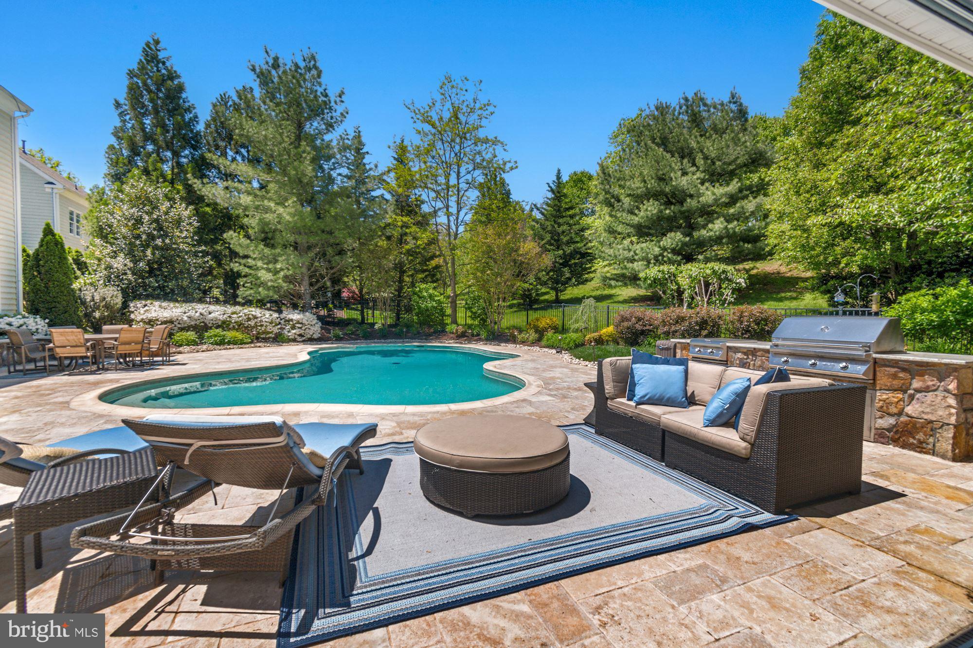 1500 Sandy Glenn Place Sandy Spring, MD 20860 - Photo 81 of 84 Pool