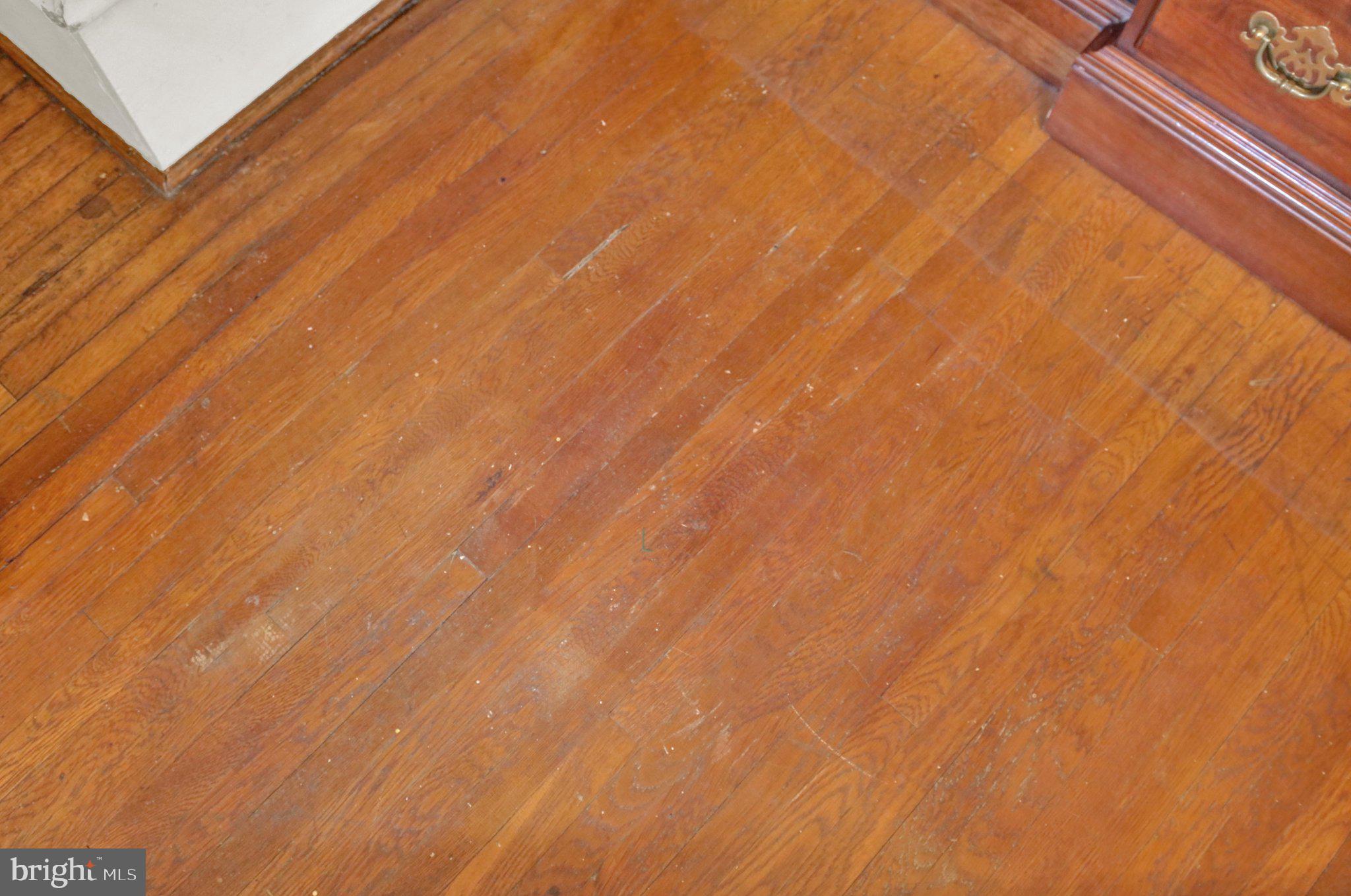3304 Kutztown Road Reading, PA 19605 - Photo 15 of 76 Rich hardwood