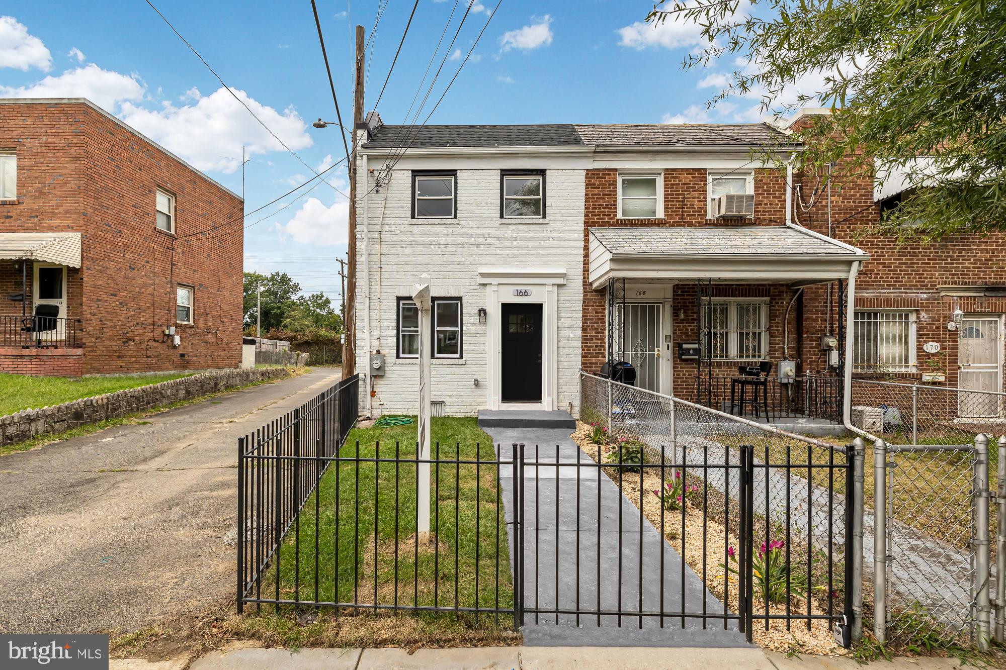 Welcome to 166 35th St NE!