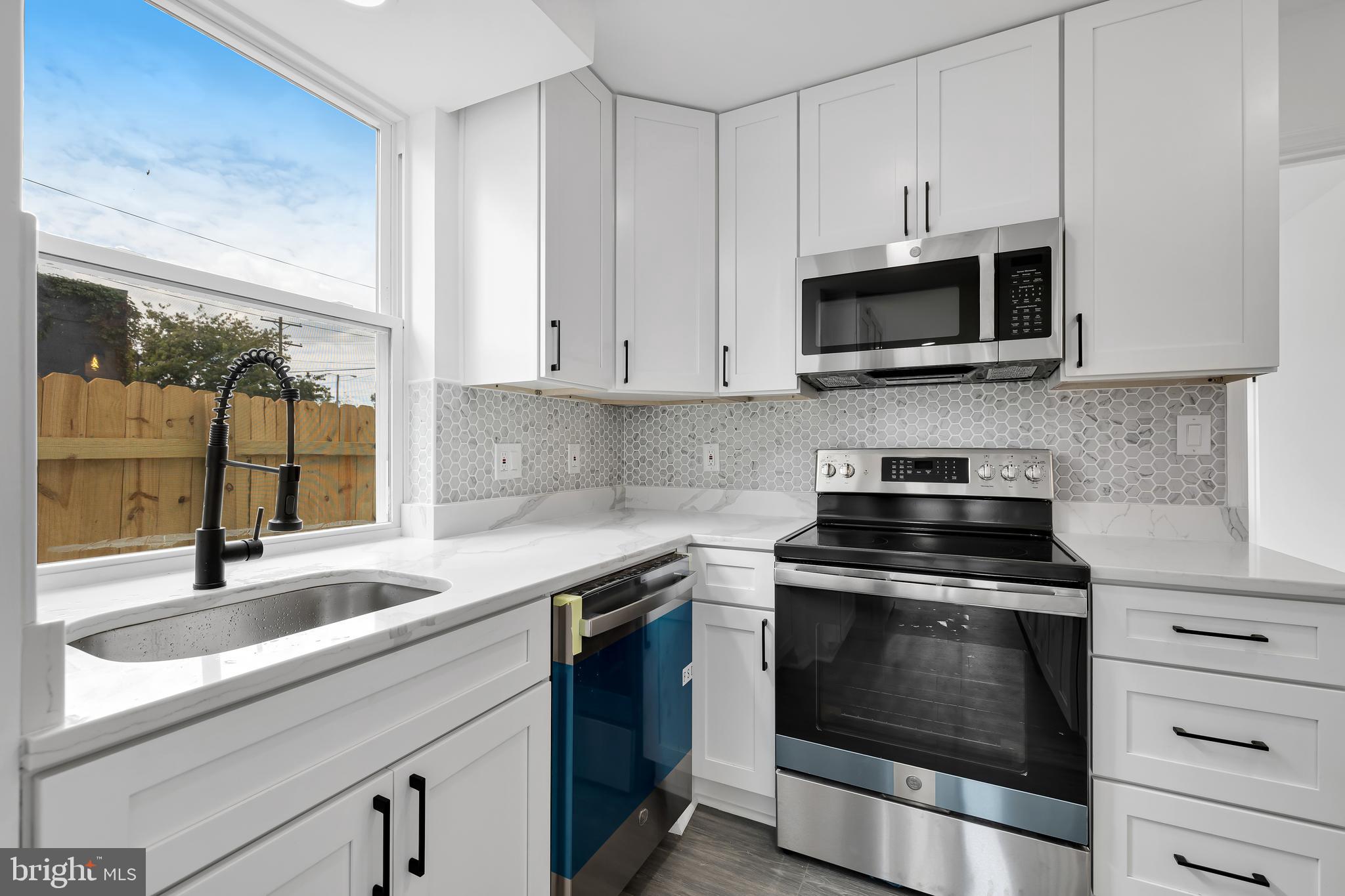 166 35th Street Northeast Washington, DC 20019 - Photo 11 of 28