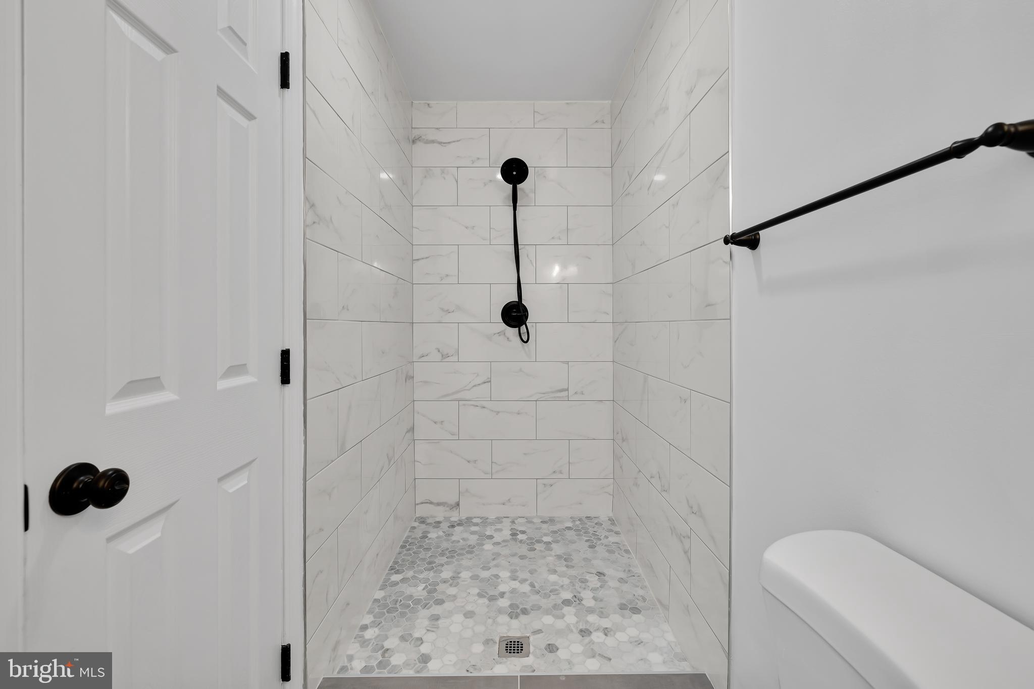 166 35th Street Northeast Washington, DC 20019 - Photo 21 of 28 Primary Ensuite