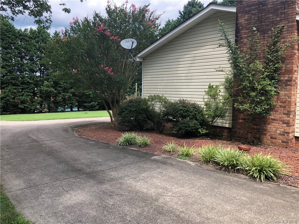 1619 Rink Dam Road Taylorsville, NC 28681 - Photo 5 of 18 Gallery Image 5