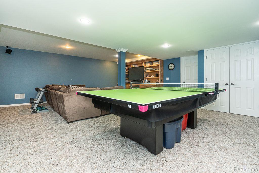 2072 Ridgefield Court Rochester Hills, MI 48306 - Photo 30 of 41