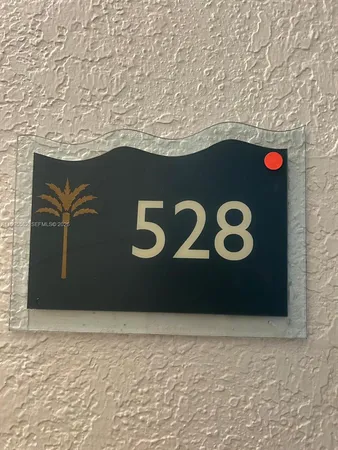 $1,700 | 1805 Sans Souci Boulevard, Unit 528, North Miami, FL 33181