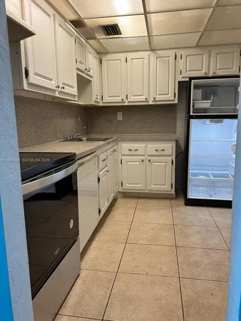 $1,700 | 1805 Sans Souci Boulevard, Unit 528, North Miami, FL 33181