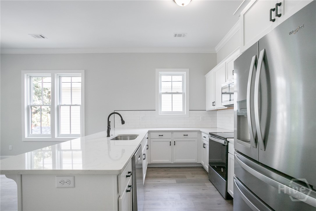 1720 Barnard Street Savannah, GA 31401 - Photo 10 of 27