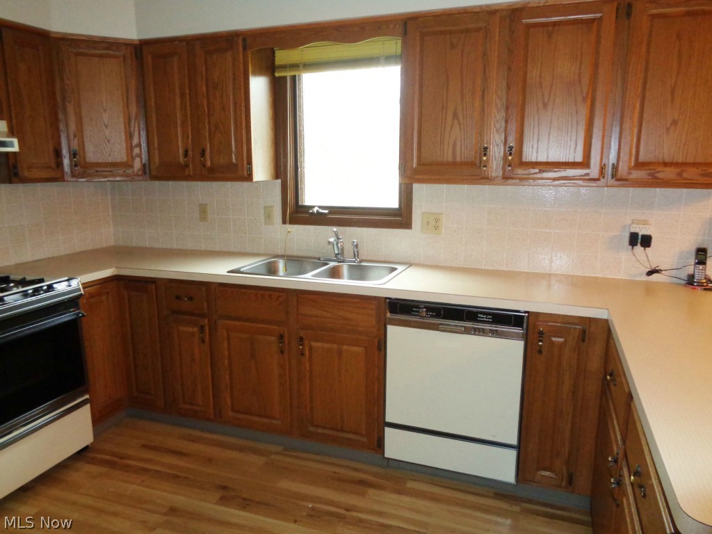 698 Miner Road Cleveland, OH 44143 - Photo 11 of 24