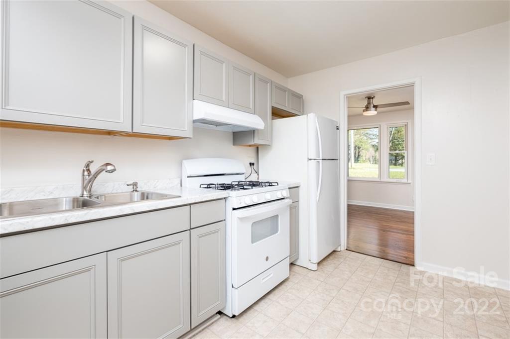102 Elm Bend Road Brevard, NC 28712 - Photo 13 of 18 Gallery Image 13