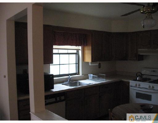 203 Maplecrest Road Edison, NJ 08820 - Photo 4 of 9