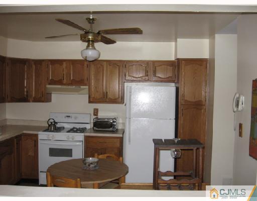 203 Maplecrest Road Edison, NJ 08820 - Photo 5 of 9