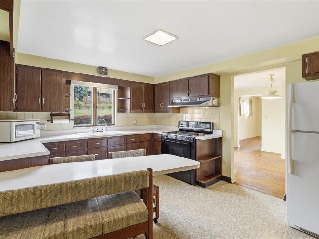 600 Mary Street Monongahela, PA 15063 - Photo 9 of 50 Kitchen