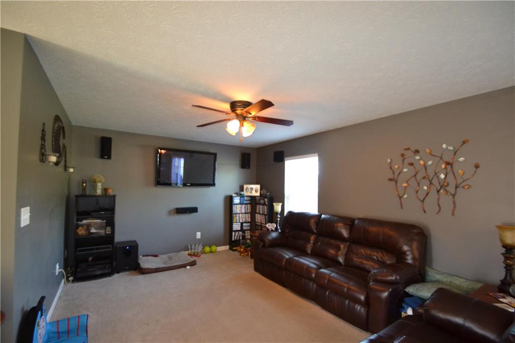 560 Reed Court Greenfield, IN 46140 - Photo 6 of 19