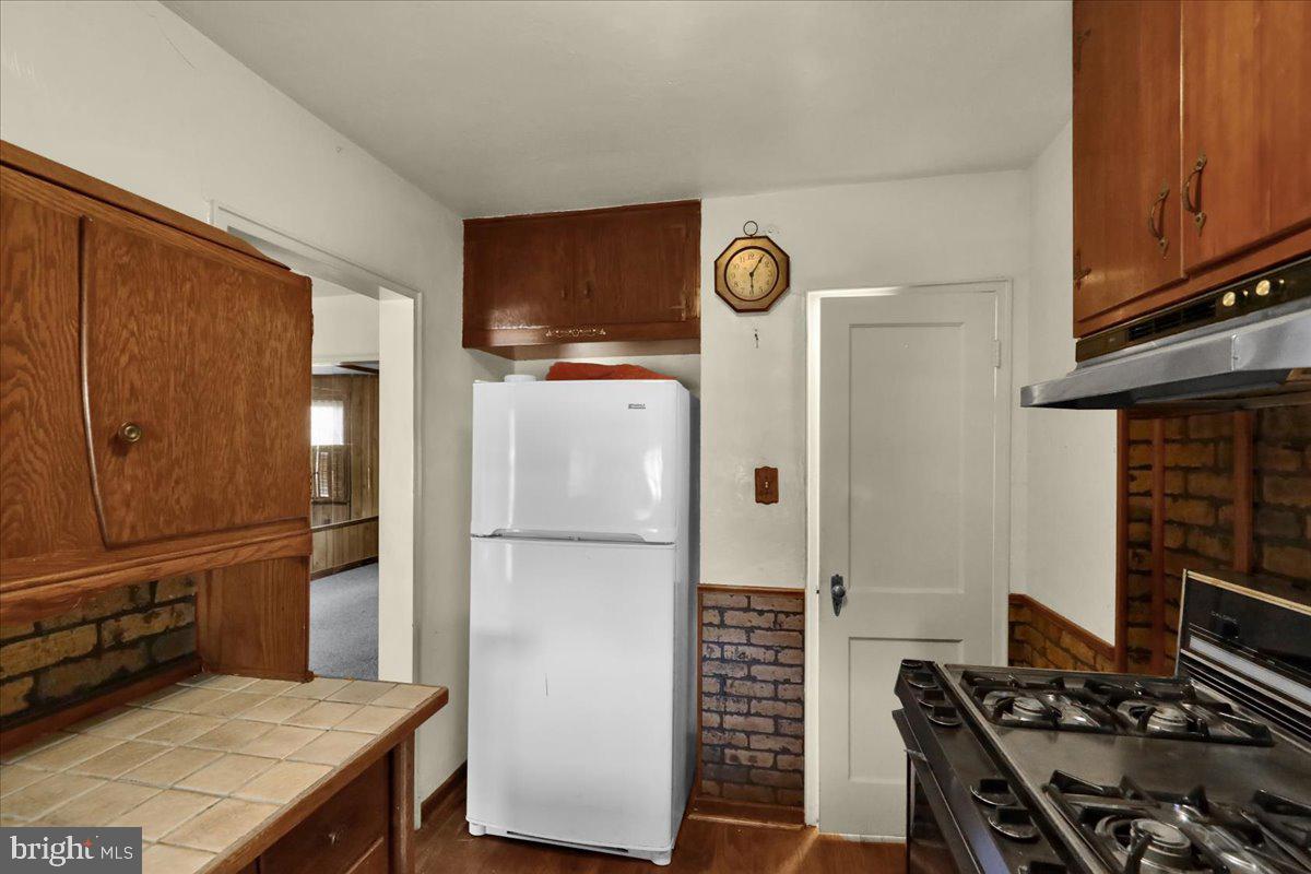 203 Sycamore Road Reading, PA 19611 - Photo 10 of 27