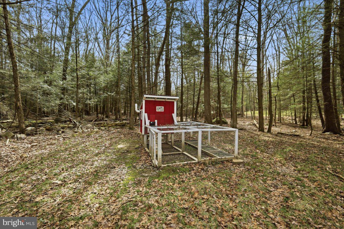 85 McCool Lane Lehighton, PA 18235 - Photo 38 of 39 a table and chairs in the outdoor space