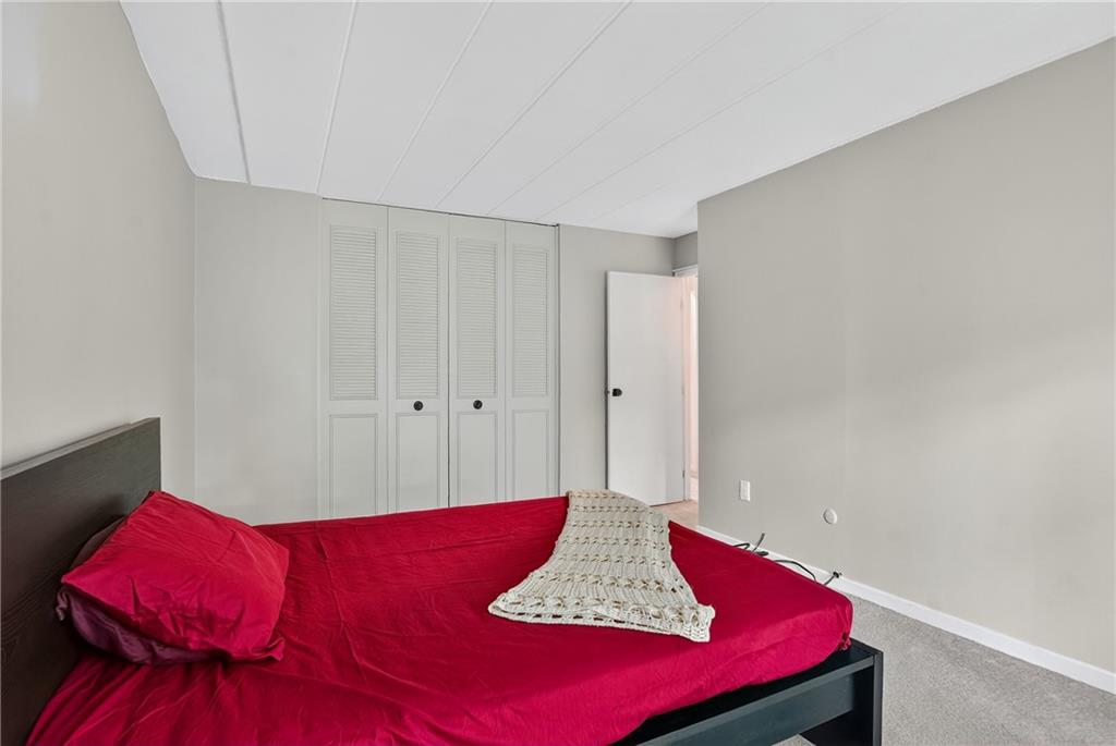 5 Bayard Road, Unit 500 Pittsburgh, PA 15213 - Photo 21 of 45 Freshly painted walls in soft, versatile tones provide a clean canvas, ready to complement any style or décor.