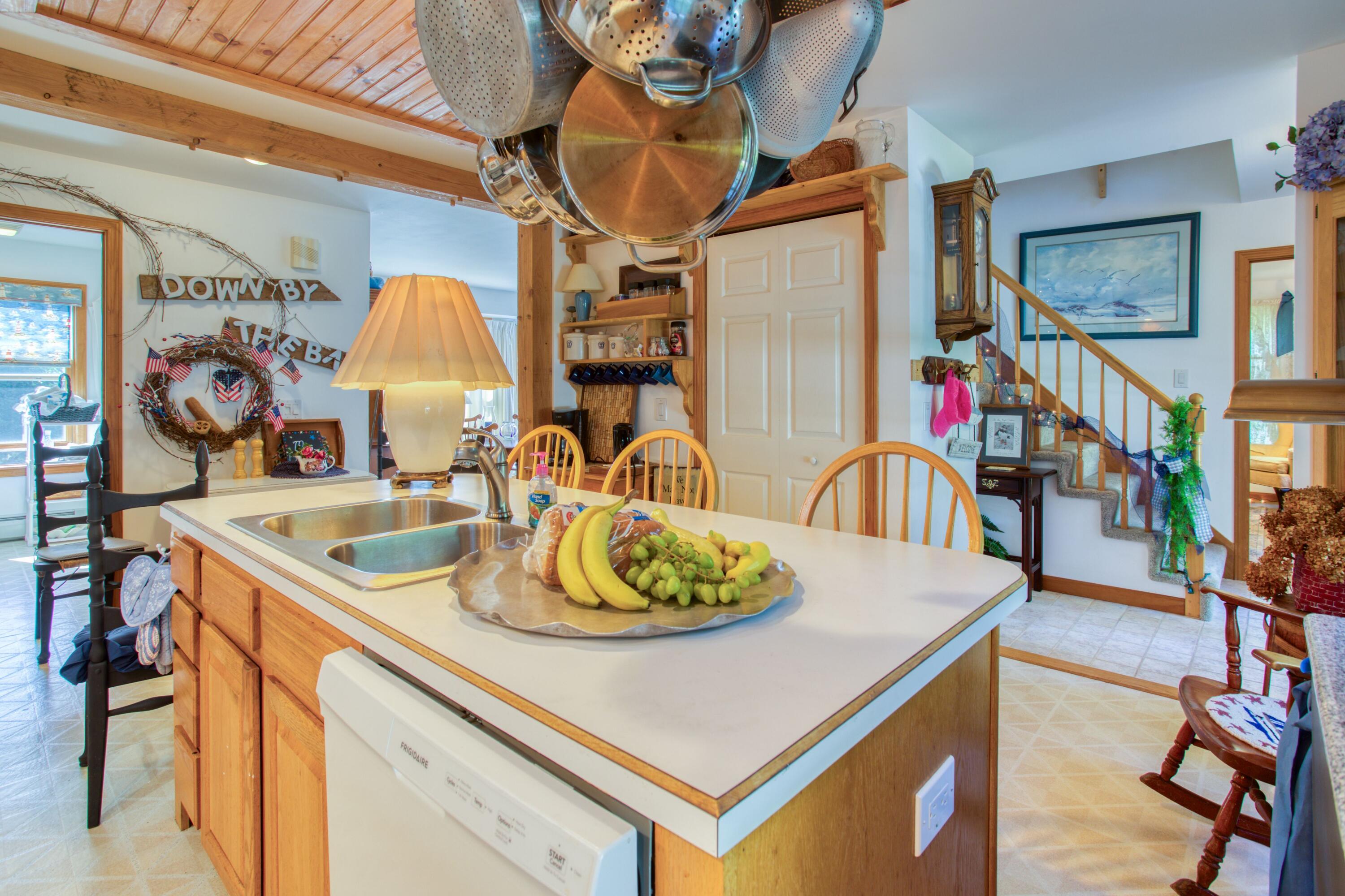 17 Spyglass Hl Road Boothbay, ME 04544 - Photo 7 of 55 Kitchen Island 2