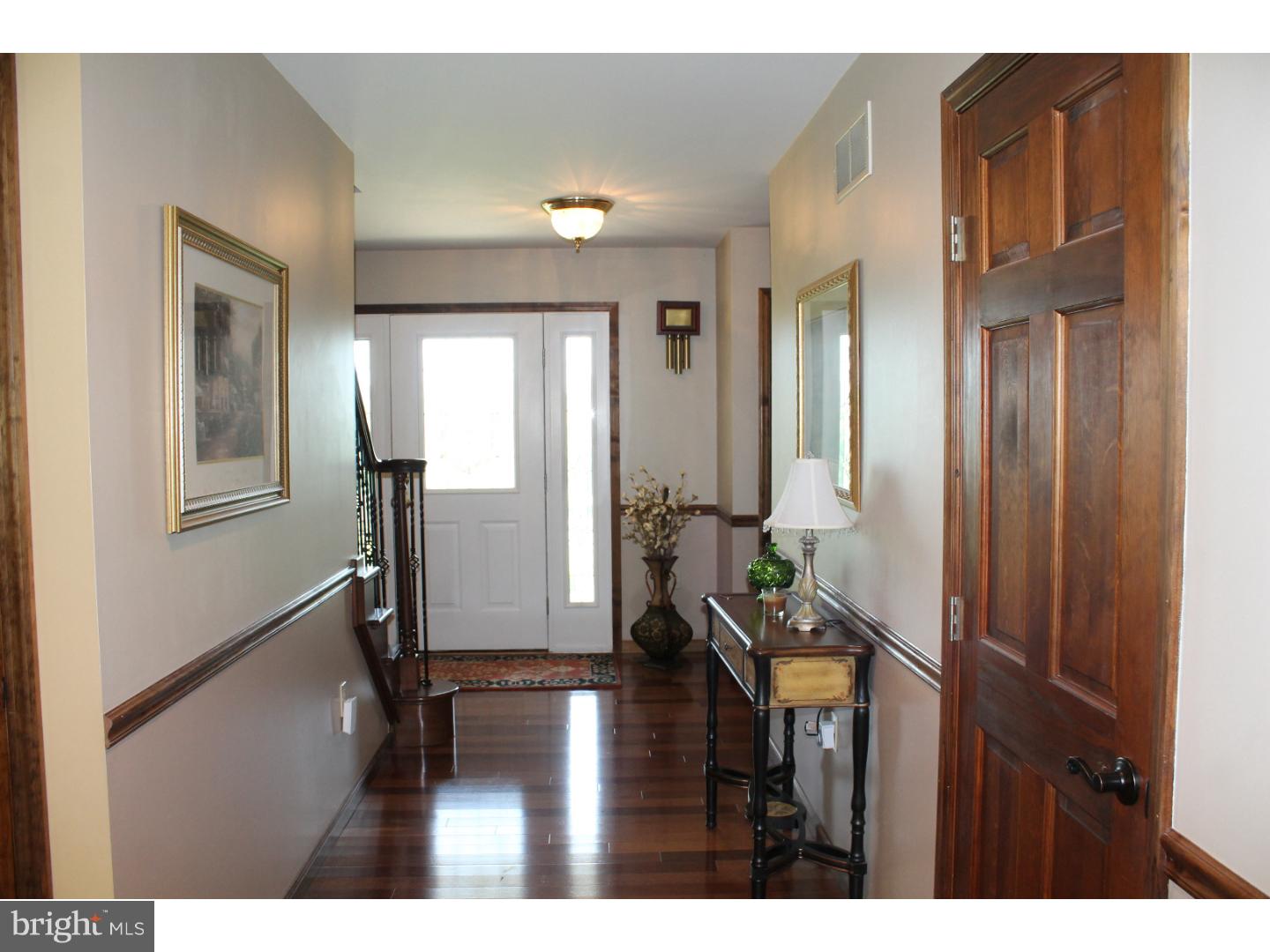 327 Gibraltar Road Reading, PA 19606 - Photo 5 of 25 Foyer